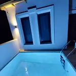 فيلة Nikos Vkl أستريس